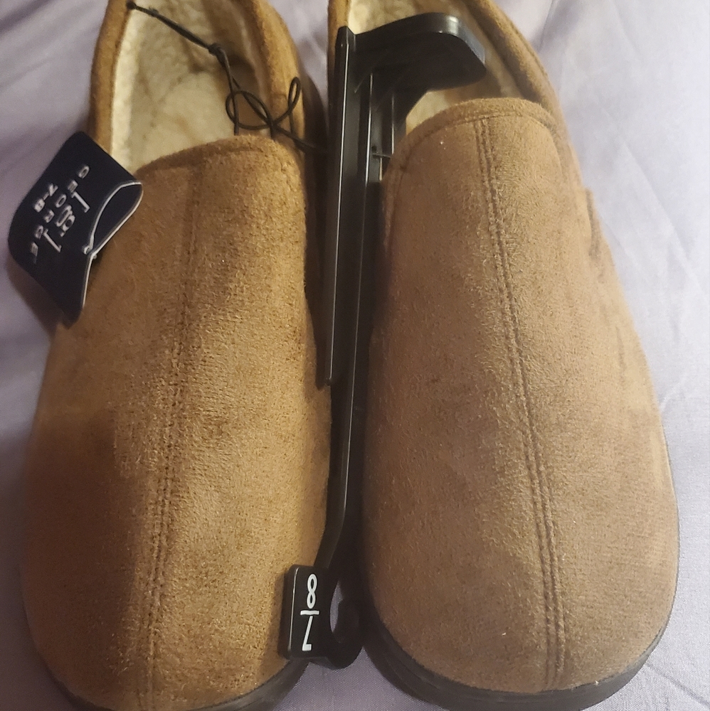 Mens house shoes.